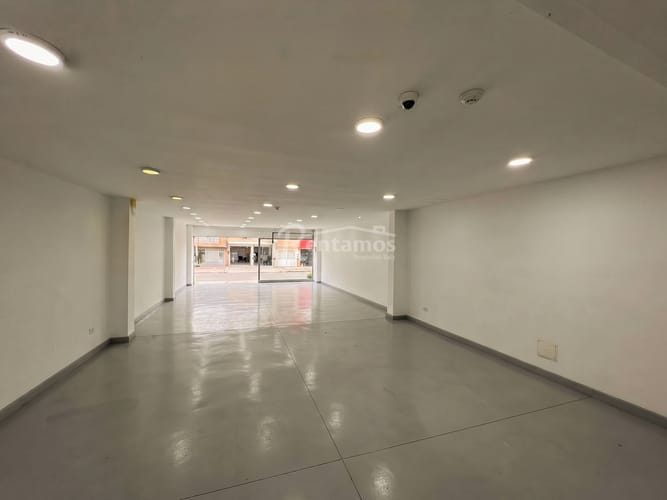 Local en venta en Perpetuo Socorro, Medellín, 328 m² · foto 8 de 21