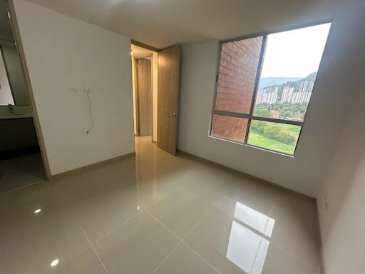 Apartamento de 3 alcobas en arriendo en La Navarra, Bello, 74 m² · foto 6 de 15