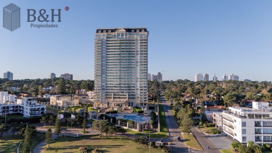 Apartamento de 3 dormitorios a la venta y en alquiler anual - Punta del Este · Foto 2