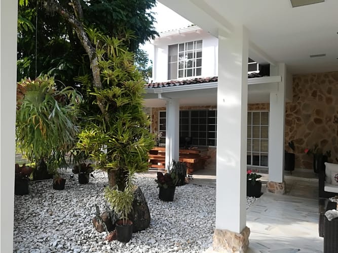 Casa de 6 alcobas en venta en Las Mercedes, Jamundí, 250 m² · foto 4 de 11