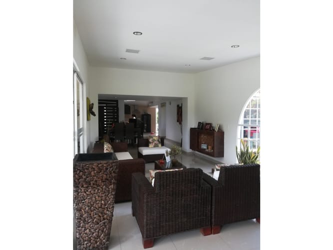Casa de 6 alcobas en venta en Las Mercedes, Jamundí, 250 m² · foto 6 de 11