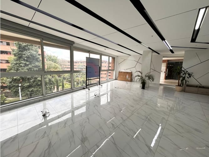 Oficina en arriendo en Castropol, Medellín, 96 m² · foto 3 de 9