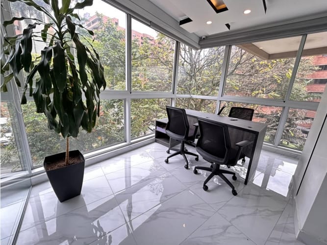 Oficina en arriendo en Castropol, Medellín, 96 m² · foto 4 de 9
