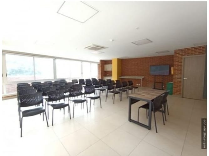 Oficina en arriendo en Castropol, Medellín, 96 m² · foto 8 de 9