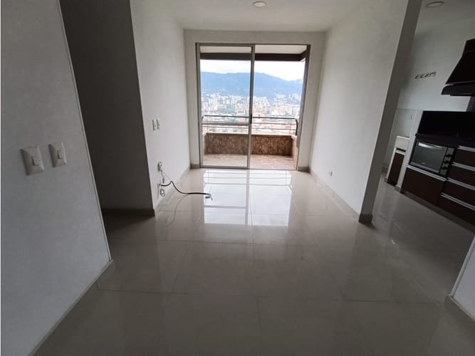 Apartamento de 3 alcobas en venta en Viviendas Del Sur, Itagüí, 82 m² · foto 3 de 18