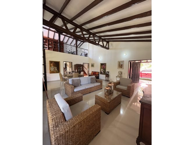 Casa de 4 alcobas en arriendo en San Vicente, Jamundí · foto 2 de 24