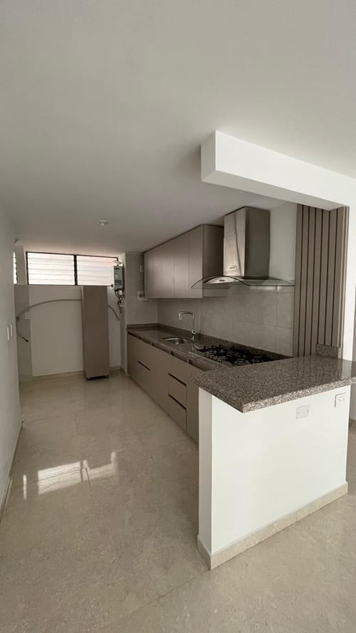 Apartamento de 3 alcobas en venta en Cañaveral, Floridablanca, 95 m² · foto 3 de 16