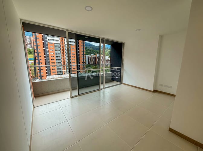 Apartamento de 3 alcobas en venta en Camino Verde, Envigado, 55 m² · foto 4 de 24