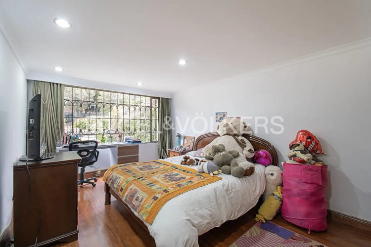 Casa de 3 alcobas en venta en Santa Barbara Alta, Bogotá, 390 m² · foto 13 de 17