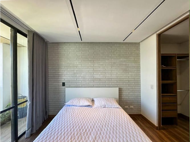 Apartaestudio en venta en El Poblado, Medellín, 50 m² · foto 2 de 24