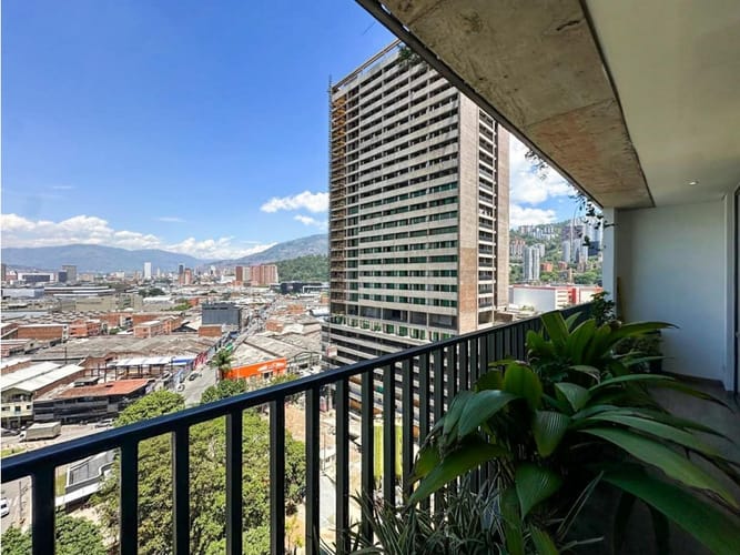 Apartaestudio en venta en El Poblado, Medellín, 50 m² · foto 5 de 24