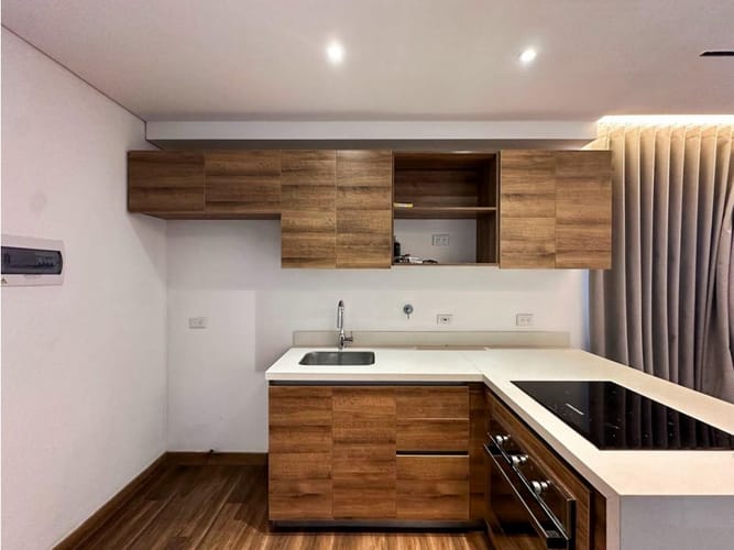 Apartaestudio en venta en El Poblado, Medellín, 50 m² · foto 8 de 24