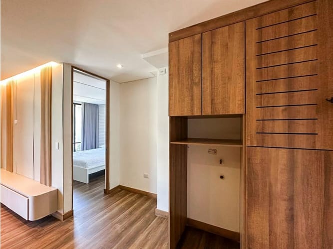 Apartaestudio en venta en El Poblado, Medellín, 50 m² · foto 10 de 24