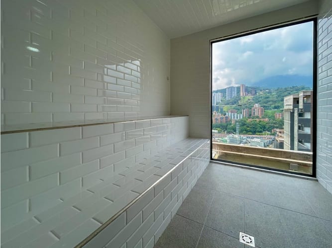 Apartaestudio en venta en El Poblado, Medellín, 50 m² · foto 20 de 24
