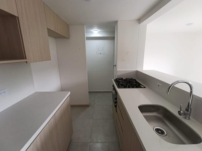 Apartamento de 2 alcobas en arriendo en San Jose, Sabaneta, 54 m² · foto 3 de 15