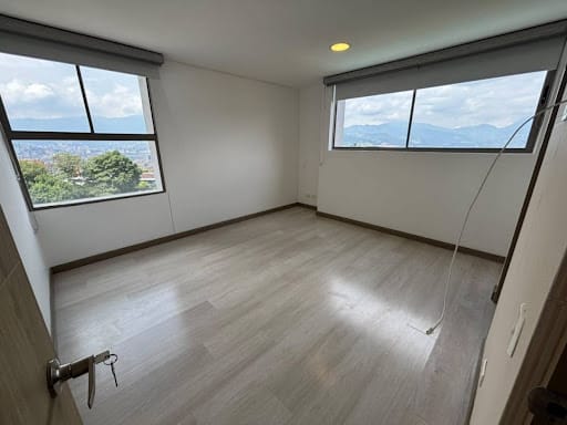 Apartamento de 3 alcobas en arriendo en Loma Del Esmeraldal, Medellín, 113 m² · foto 9 de 24