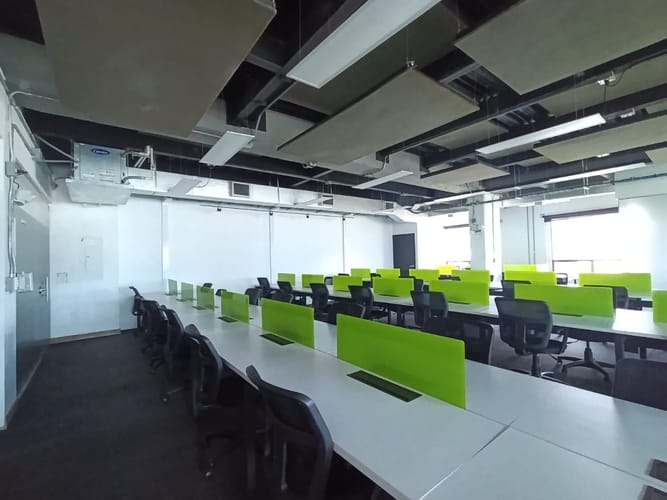 Local en arriendo en El Poblado, Medellín, 1863 m² · foto 16 de 20