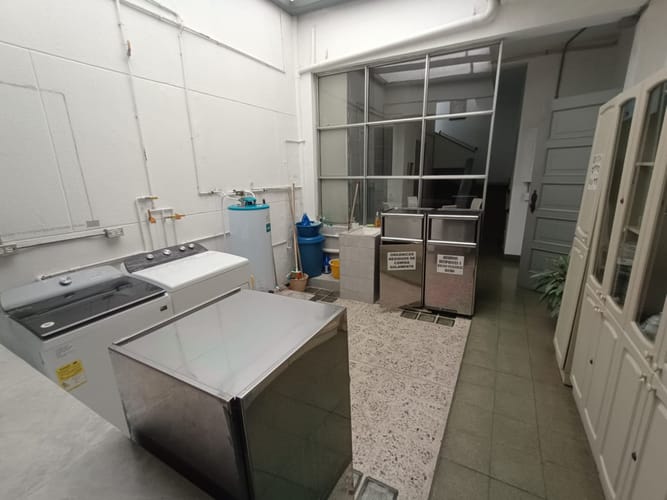 Casa de 13 alcobas en arriendo en Prado, Medellín, 550 m² · foto 9 de 24