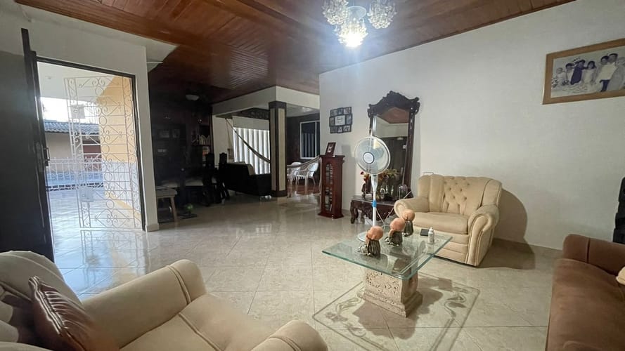Casa de 3 alcobas en venta en 6 De Marzo, Montería, 162 m² · foto 2 de 12
