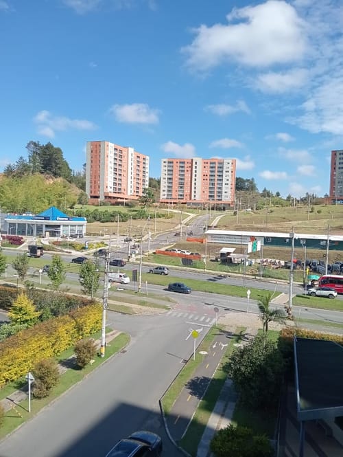 Apartamento de 3 alcobas en arriendo en Barro Blanco, Rionegro, 90 m² · foto 3 de 24