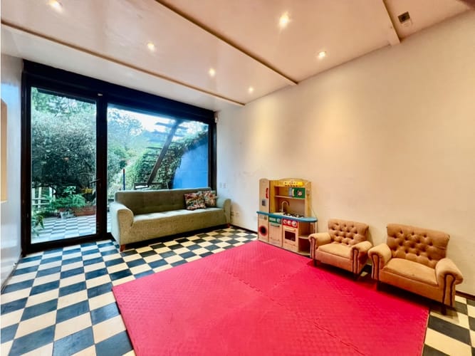 Casa de 4 alcobas en arriendo en Niza Norte, Bogotá, 600 m² · foto 11 de 24