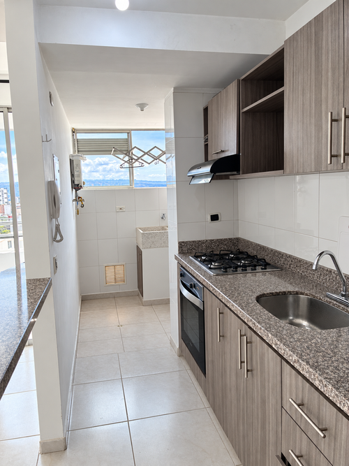 Apartamento de 3 alcobas en venta en El Cinal, Bucaramanga, 89 m² · foto 4 de 16
