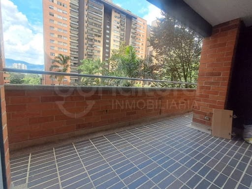 Apartamento de 3 alcobas en arriendo en Loma De San Jose, Sabaneta, 88 m² · foto 20 de 23