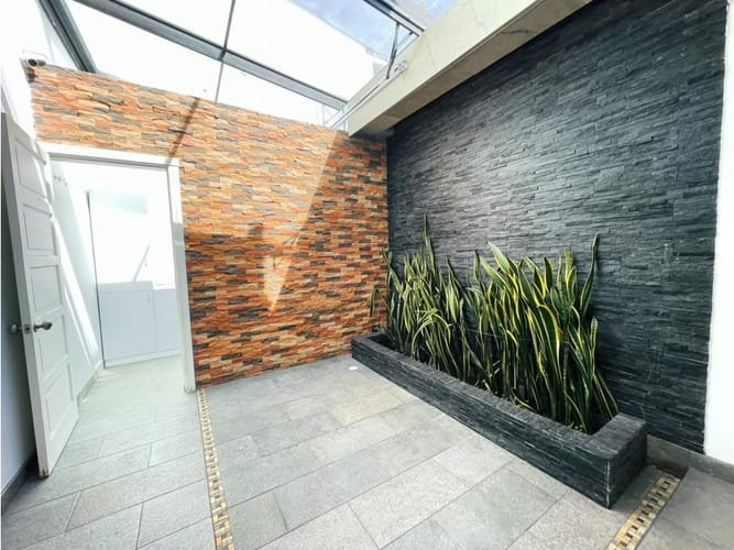 Casa de 2 alcobas en venta en La Esmeralda, Bogotá, 259 m² · foto 10 de 24