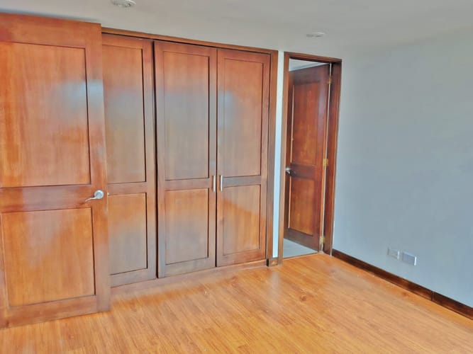 Apartamento de 3 alcobas en arriendo en Santa Barbara Central, Bogotá, 130 m² · foto 15 de 20