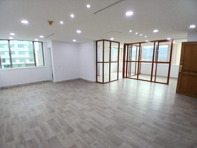 Oficina en arriendo en Patio Bonito, Medellín, 75 m² · foto 5 de 10