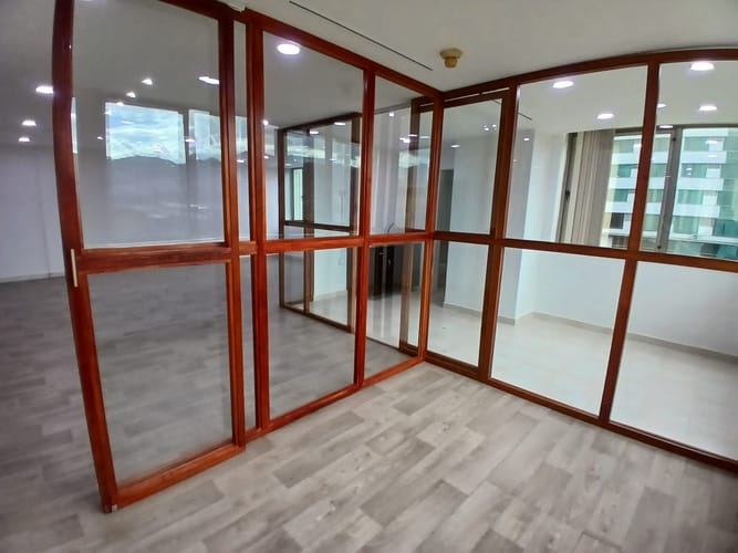 Oficina en arriendo en Patio Bonito, Medellín, 75 m² · foto 6 de 10