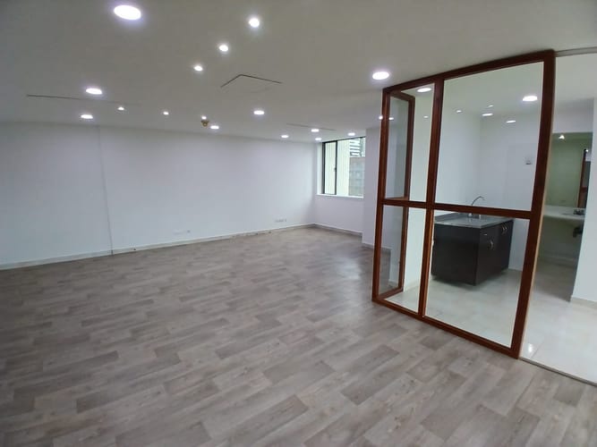 Oficina en arriendo en Patio Bonito, Medellín, 75 m² · foto 10 de 10