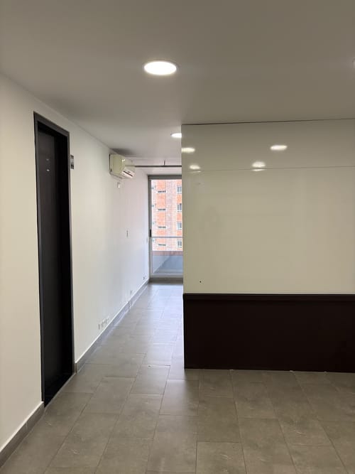 Oficina en venta en El Poblado, Envigado, 42 m² · foto 4 de 12