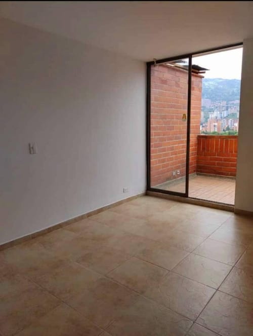 Apartamento de 4 alcobas en venta en Lorena, Medellín, 240 m² · foto 6 de 24