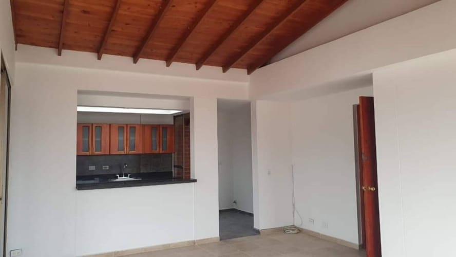 Apartamento de 4 alcobas en venta en Lorena, Medellín, 240 m² · foto 9 de 24