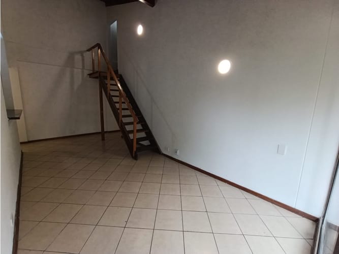 Apartamento de 4 alcobas en venta en Calasanz Parte Alta, Medellín, 77 m² · foto 2 de 19