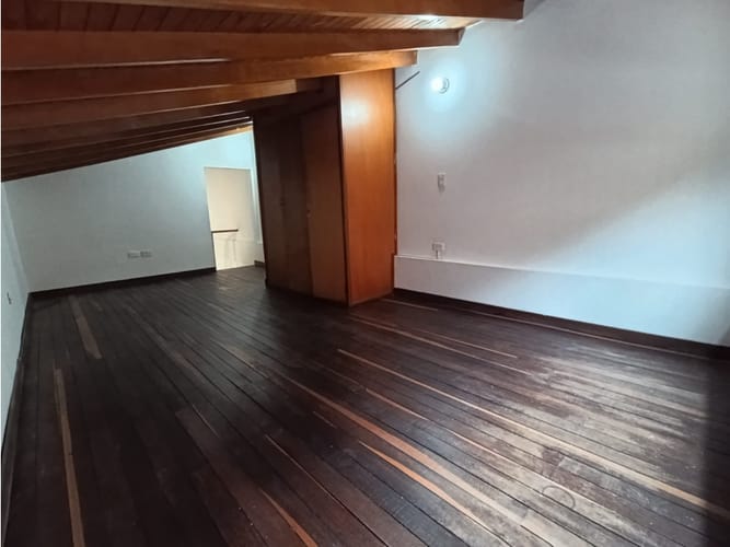 Apartamento de 4 alcobas en venta en Calasanz Parte Alta, Medellín, 77 m² · foto 6 de 19