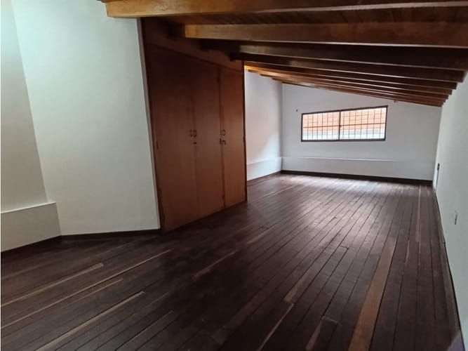 Apartamento de 4 alcobas en venta en Calasanz Parte Alta, Medellín, 77 m² · foto 7 de 19