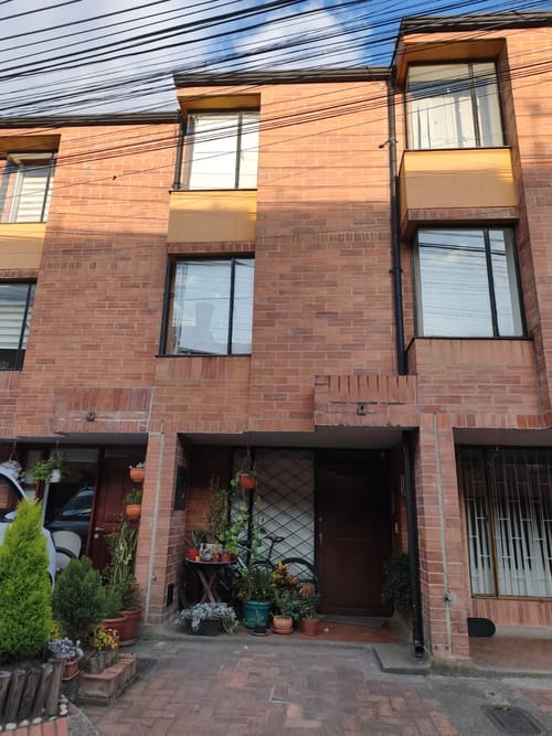 Casa de 4 alcobas en arriendo en Portales Del Monte, Bogotá, 90 m² · foto 2 de 20