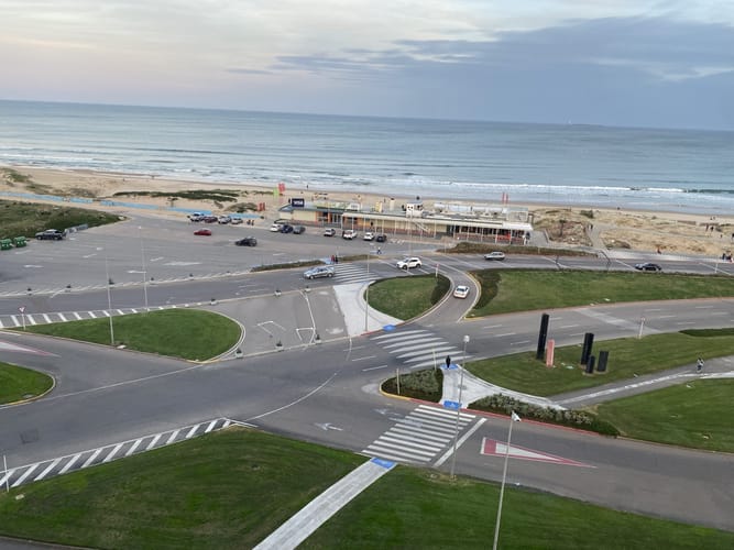 ALQUILER APARTAMENTO 3 DORMITORIOS PENINSULA PUNTA DEL ESTE · Photo 2