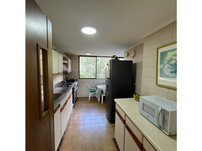 Apartamento de 4 alcobas en venta en La Linde, Medellín, 191 m² · foto 3 de 11