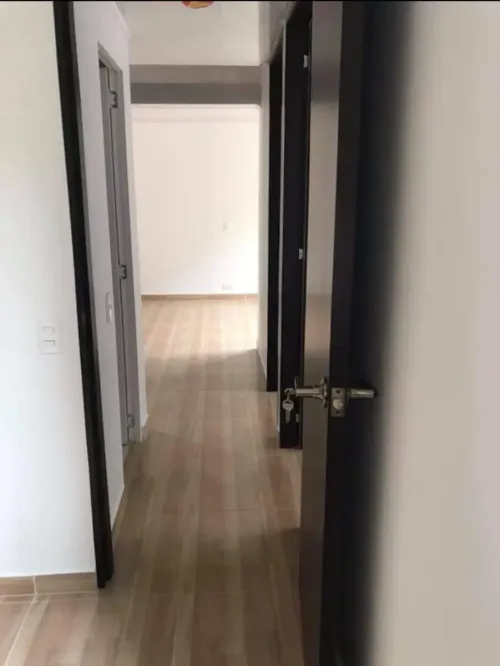 Apartamento de 3 alcobas en venta en Monteclaro, Medellín, 48 m² · foto 2 de 7