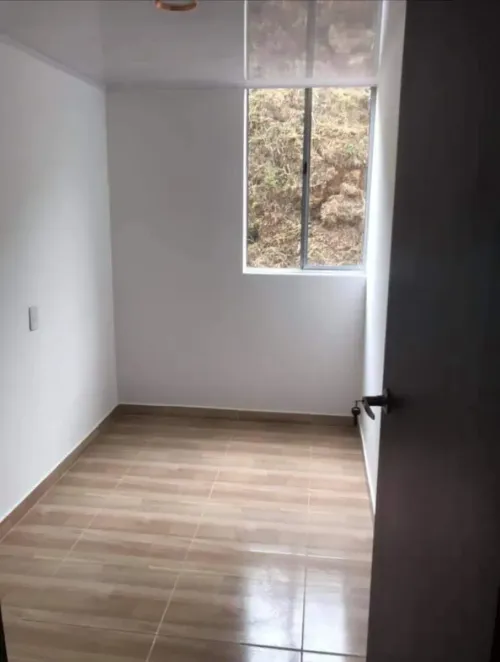 Apartamento de 3 alcobas en venta en Monteclaro, Medellín, 48 m² · foto 5 de 7