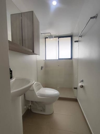 Apartamento de 2 alcobas en arriendo en Mayorca, Envigado, 68 m² · foto 5 de 15