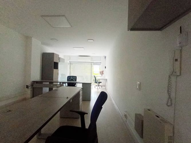 Oficina en arriendo en Laureles, Medellín, 45 m² · foto 7 de 12