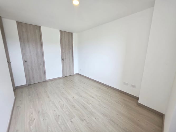 Apartamento de 3 alcobas en arriendo en Zona Industrial No. 1, Itagüí, 78 m² · foto 16 de 24
