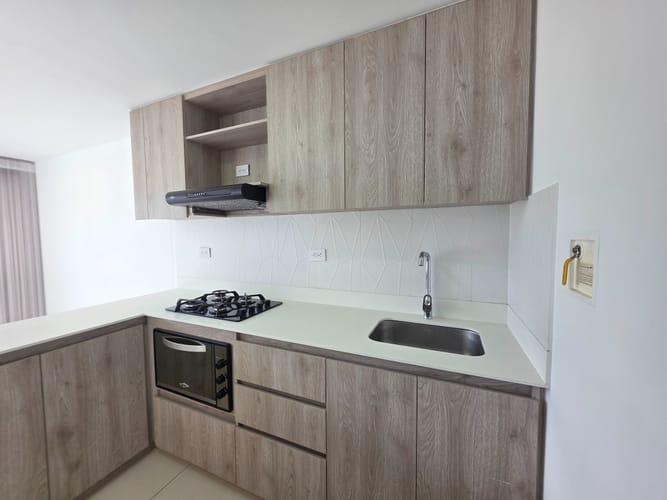 Apartamento de 3 alcobas en arriendo en Zona Industrial No. 1, Itagüí, 78 m² · foto 9 de 24