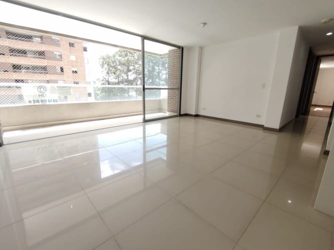 Apartamento de 3 alcobas en arriendo en Ciudad Del Río, Envigado, 105 m² · foto 2 de 18