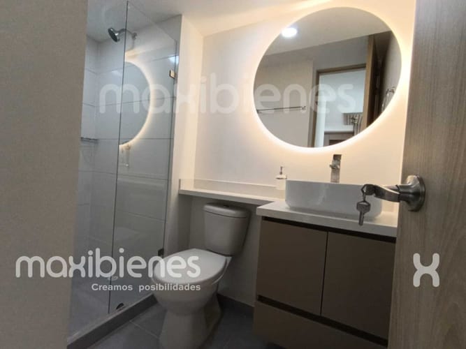 Apartamento de 3 alcobas en arriendo en Los Colores, Medellín, 78 m² · foto 13 de 16