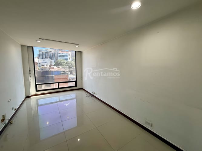 Oficina en arriendo en El Poblado, Medellín, 28 m² · foto 4 de 20